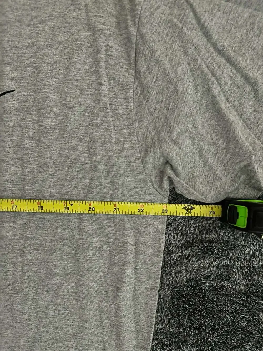 Vintage 90s Nike Small Swoosh Gray T-Shirt Size Large Made in USA